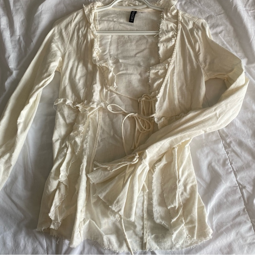 H and M tie top